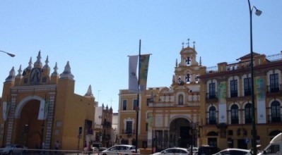 The Arc and festooned with banners Resolana