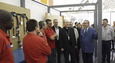 Monseñor Asenjo inaugura el nuevo Centro Diocesano de Empleo