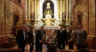Entrega de distinción a NªHªDª María Isabel Gil Delgado