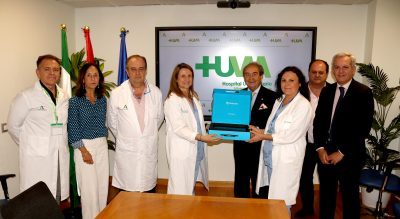 La Hermandad dona un lector ocular para facilitar la comunicación en pacientes de UCI del Virgen Macarena