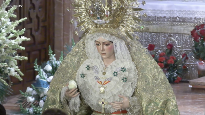 La reposición al culto de la Virgen de la Esperanza es seguida por más de 146.000 personas en Macarena TV