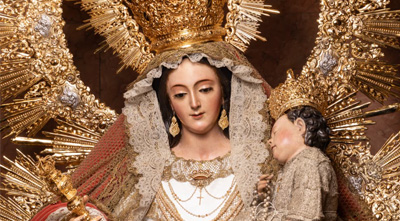 Cambio de vestimenta de Nuestra Señora del Santo Rosario por N.H.D. Miguel Fernández Carrasco