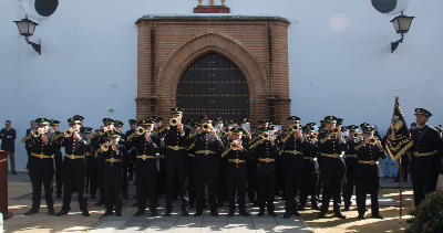 La Hermandad de la Paz y la Banda Juvenil de la Centuria Romana Macarena firman el acuerdo para el próximo Domingo de Ramos